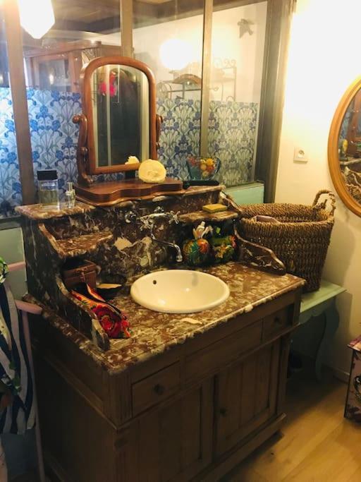 Loft D Artistes Avec Patio Au Port De Nice Exteriör bild